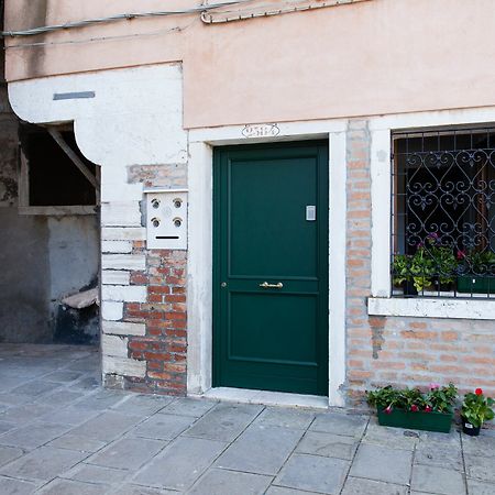 Prince Apartments Venesia Bagian luar foto