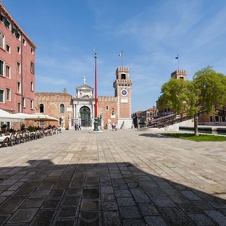 Prince Apartments Venesia Bagian luar foto