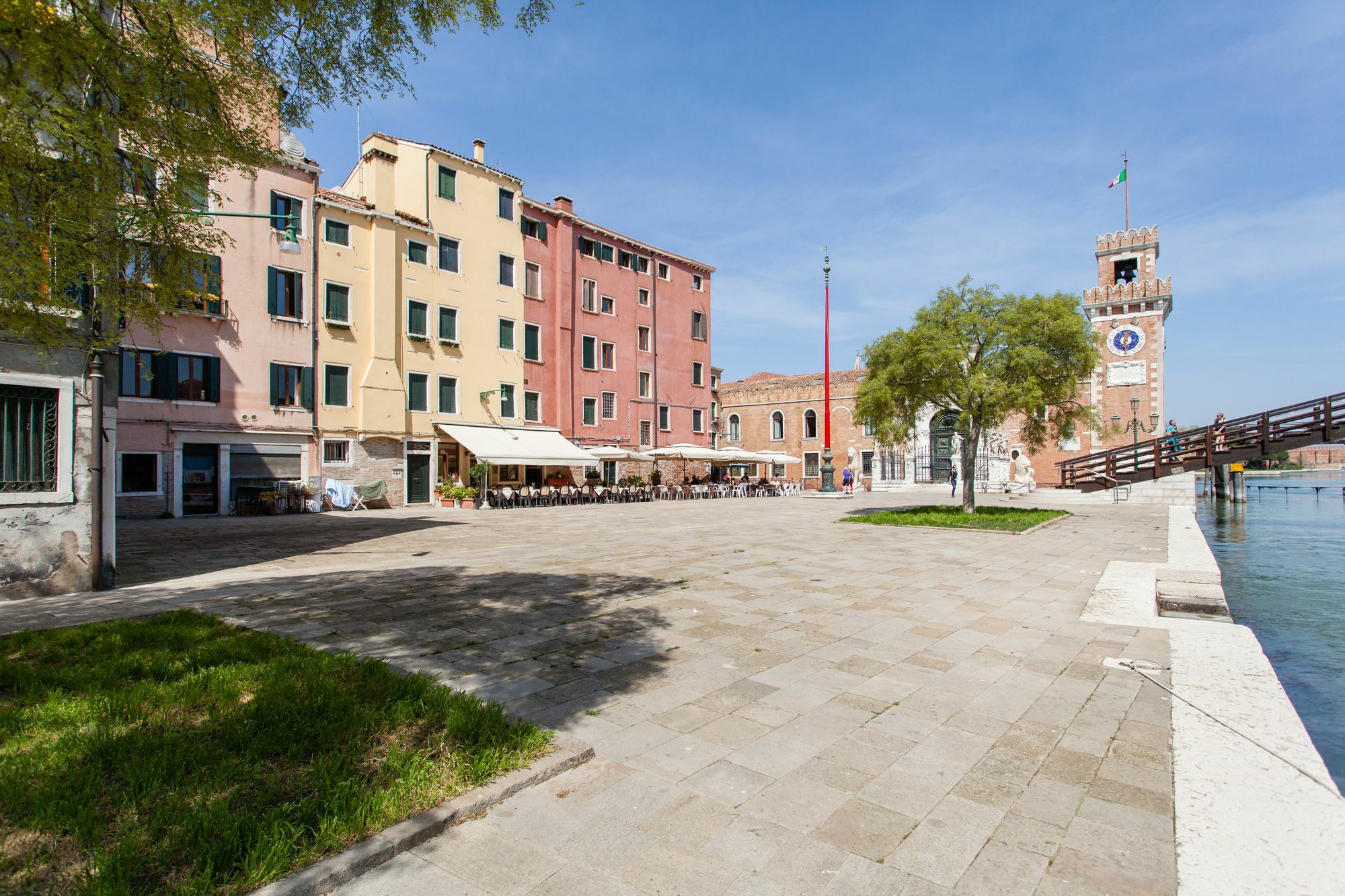 Prince Apartments Venesia Bagian luar foto